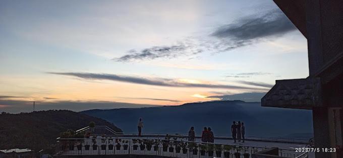 Rendezvous Resort Cherrapunji Esterno foto
