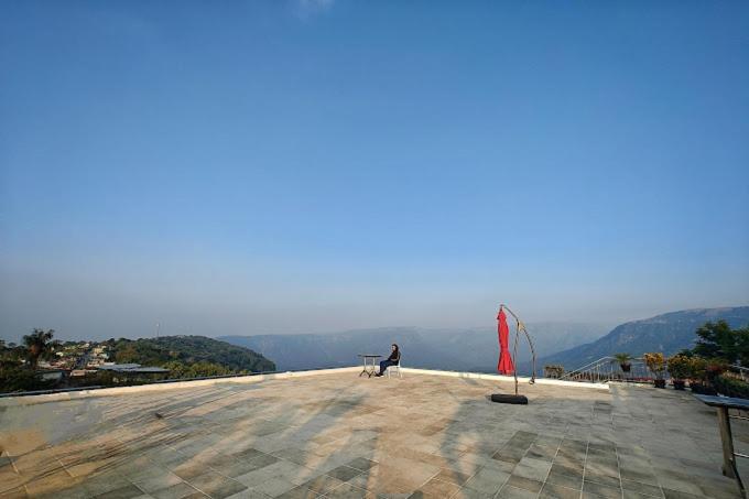 Rendezvous Resort Cherrapunji Esterno foto